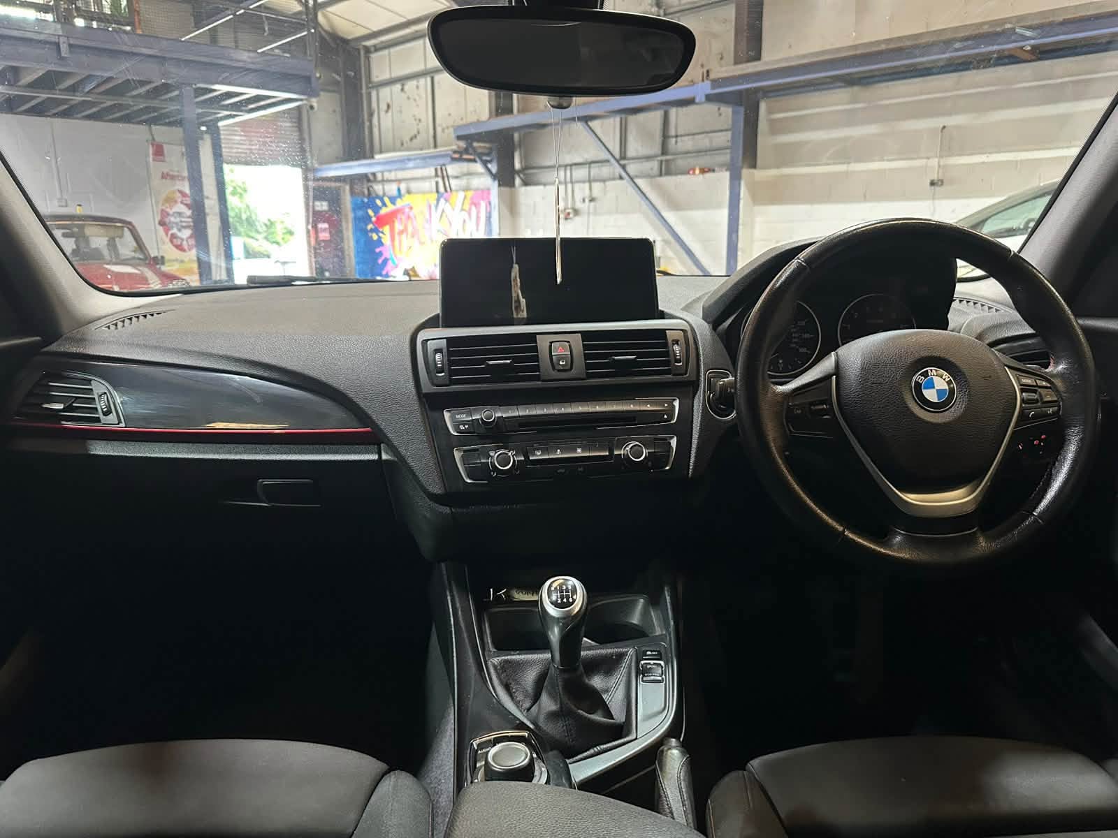 								BMW 116i Sport full									