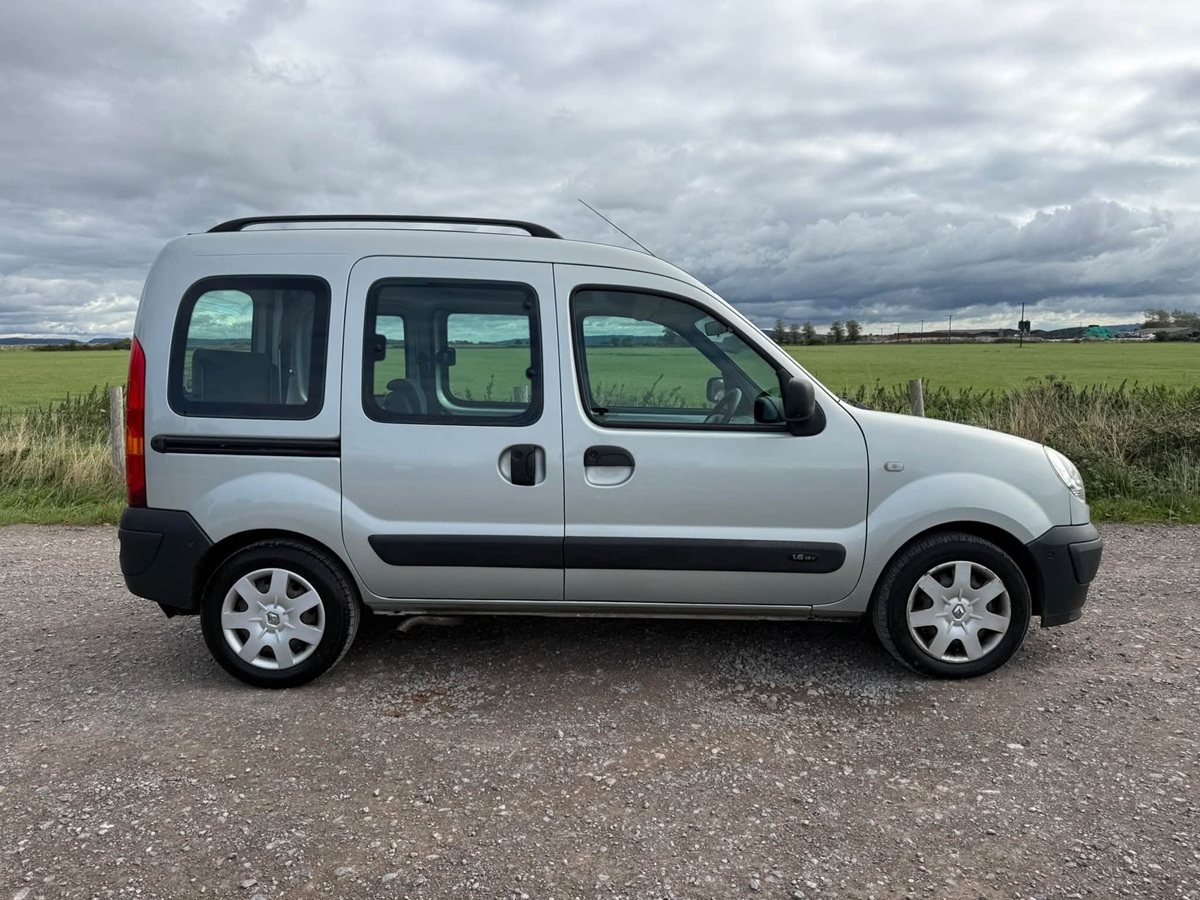 								Renault Authentique MPV full									