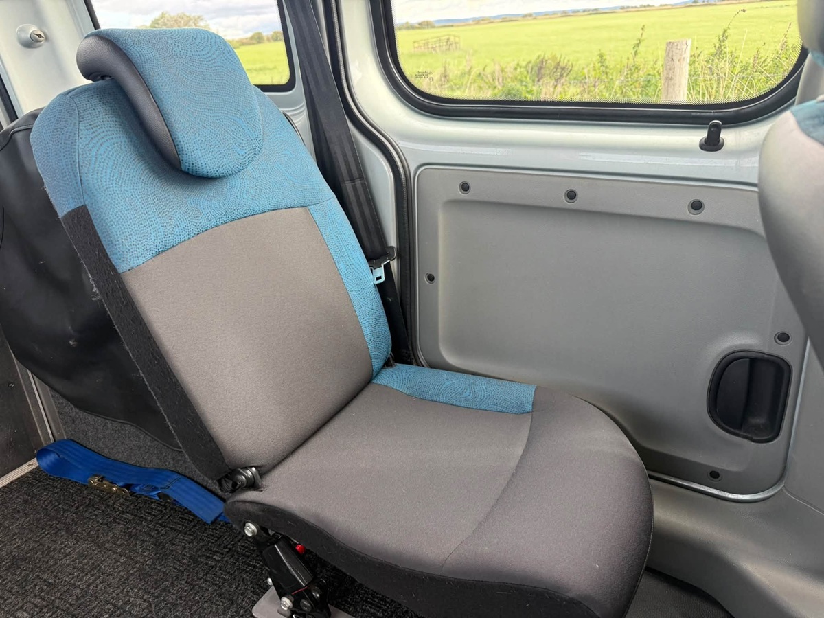 								Renault Authentique MPV full									
