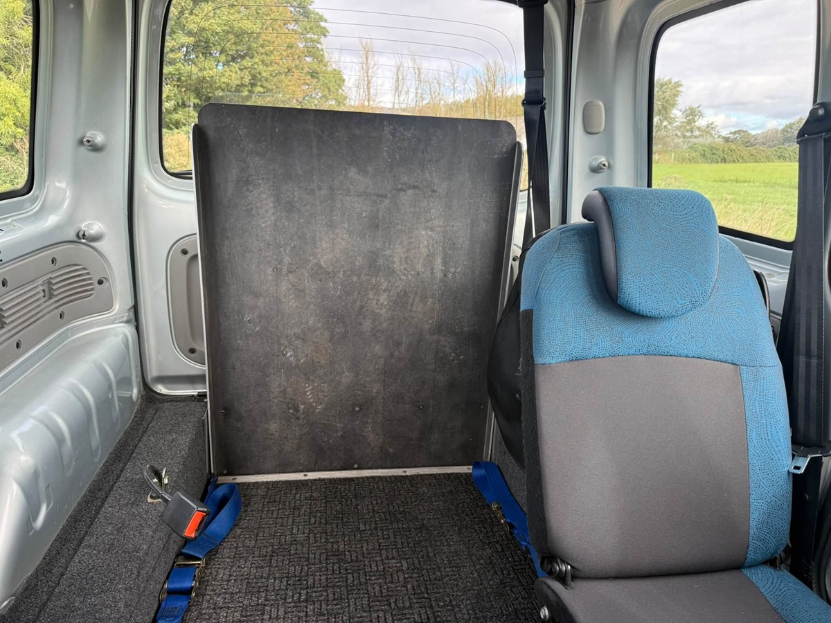 								Renault Authentique MPV full									