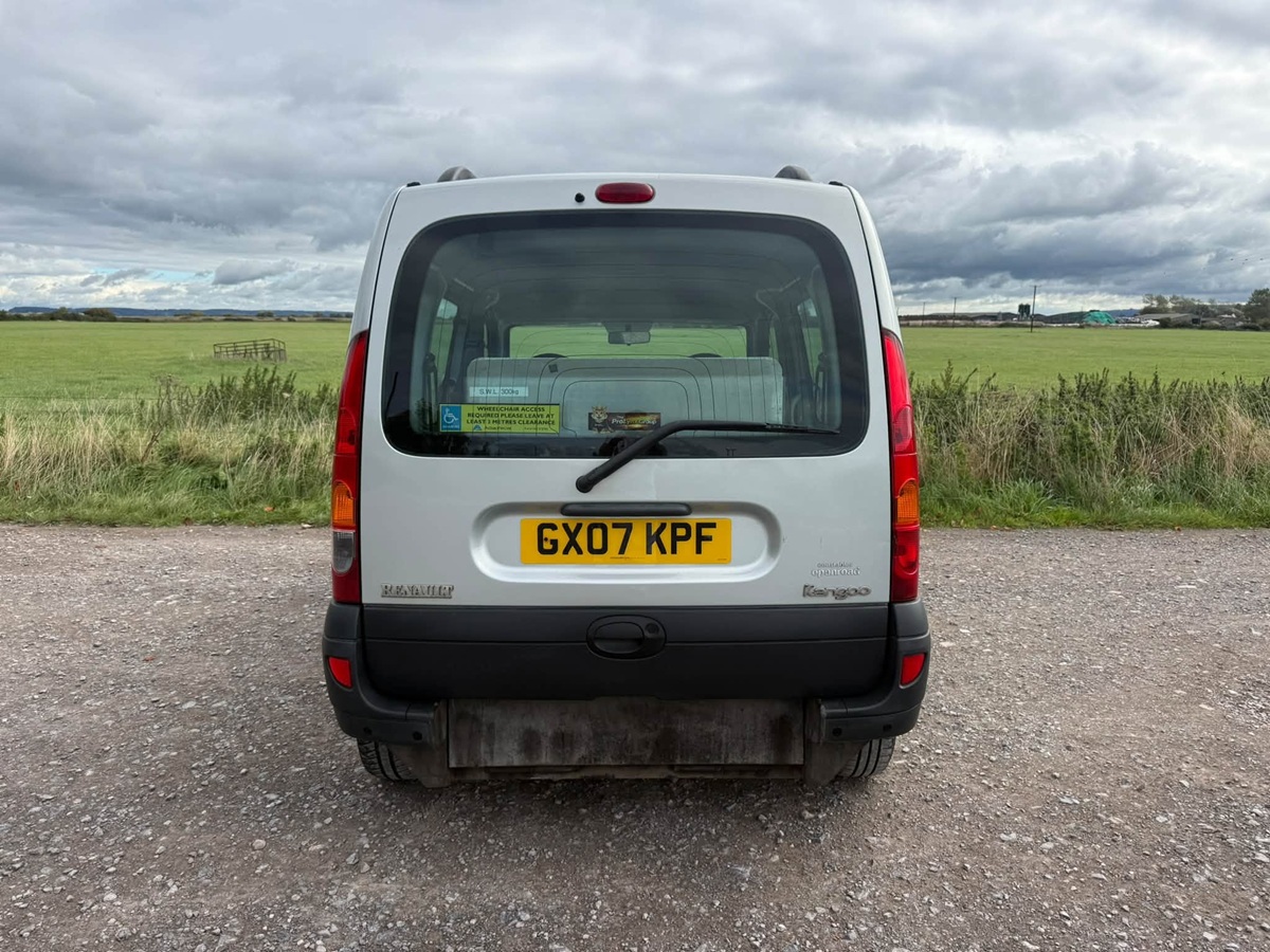								Renault Authentique MPV full									