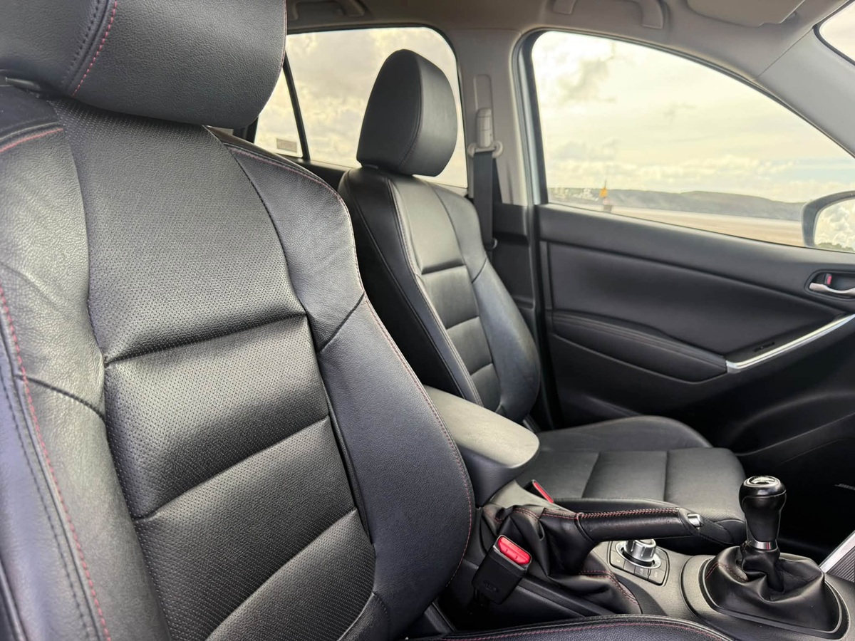 								Mazda CX-5 Sport full									