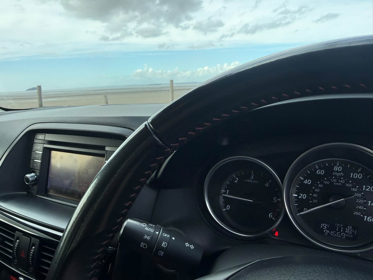 								Mazda CX-5 Sport full									