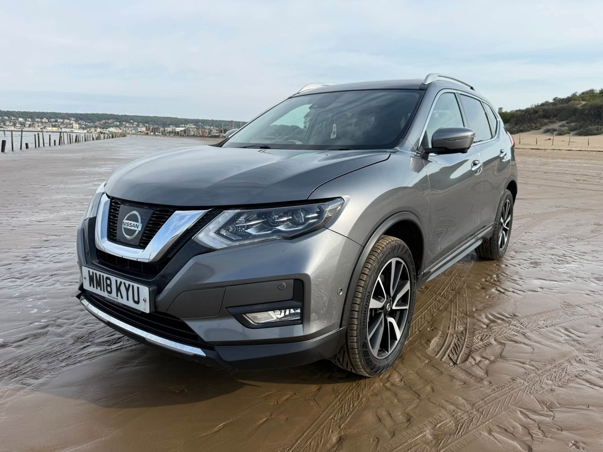 								Nissan X-Trail Tekna full									