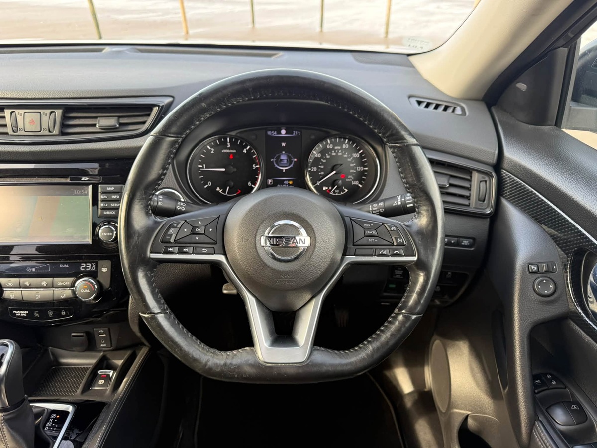 								Nissan X-Trail Tekna full									