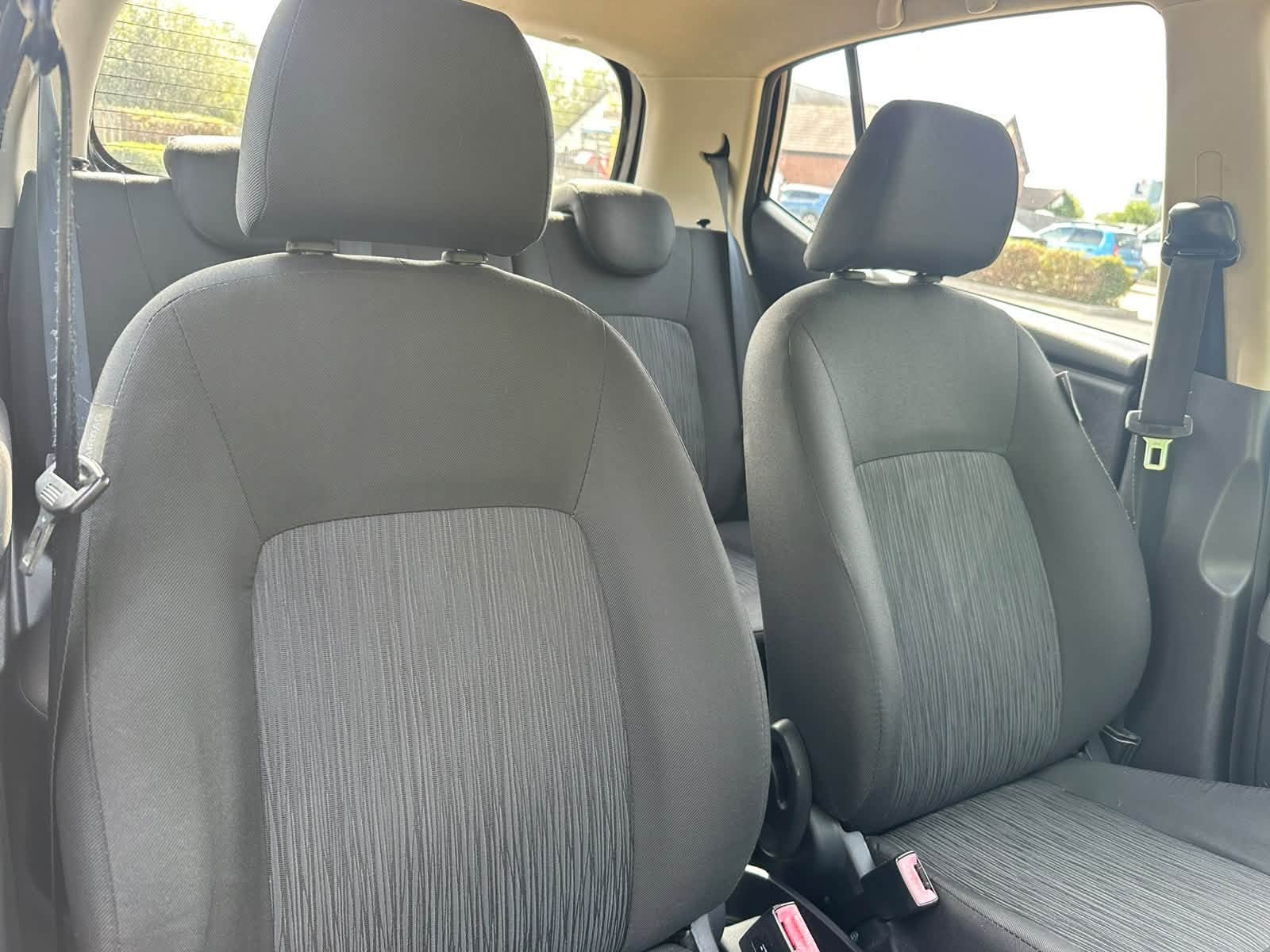 								Hyundai i10 Classic full									