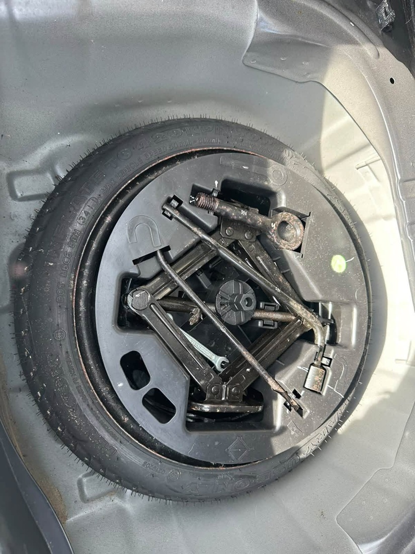 								Hyundai i10 Classic full									