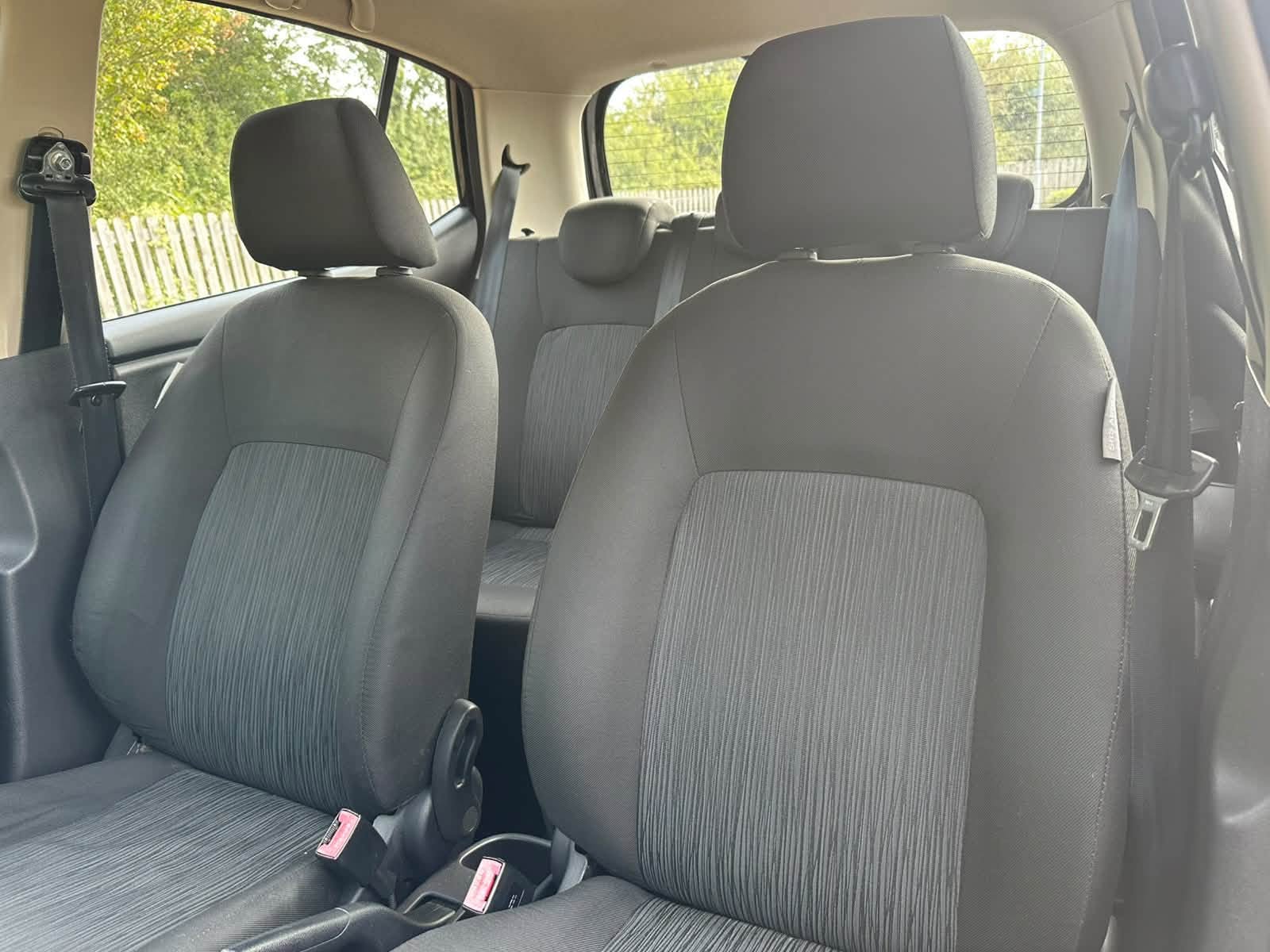 								Hyundai i10 Classic full									