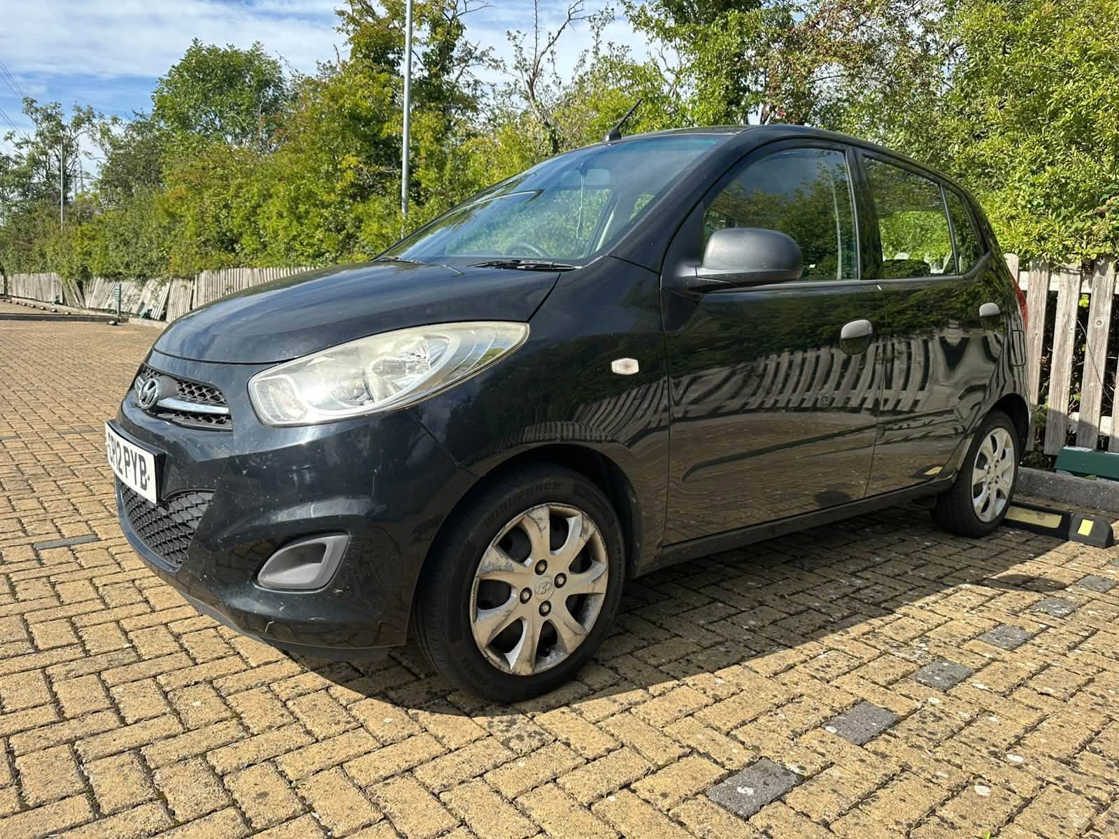 								Hyundai i10 Classic full									