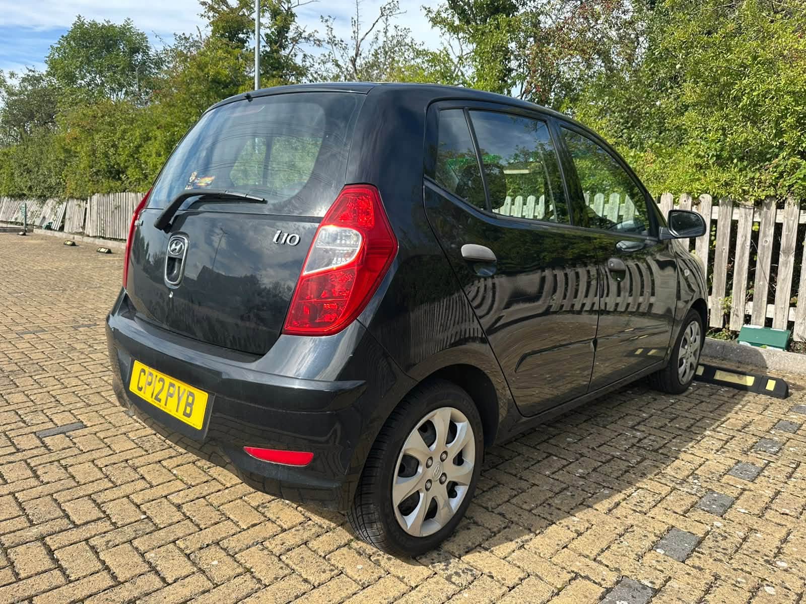 								Hyundai i10 Classic full									