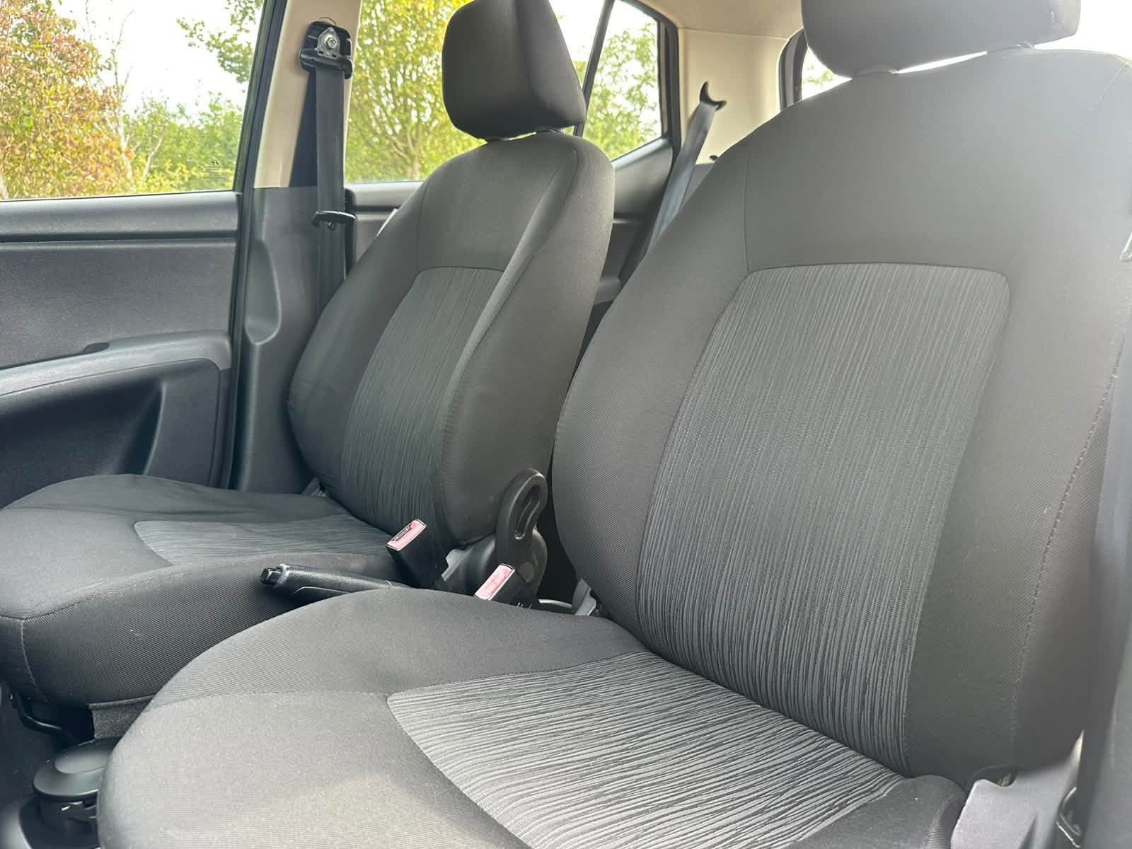 								Hyundai i10 Classic full									