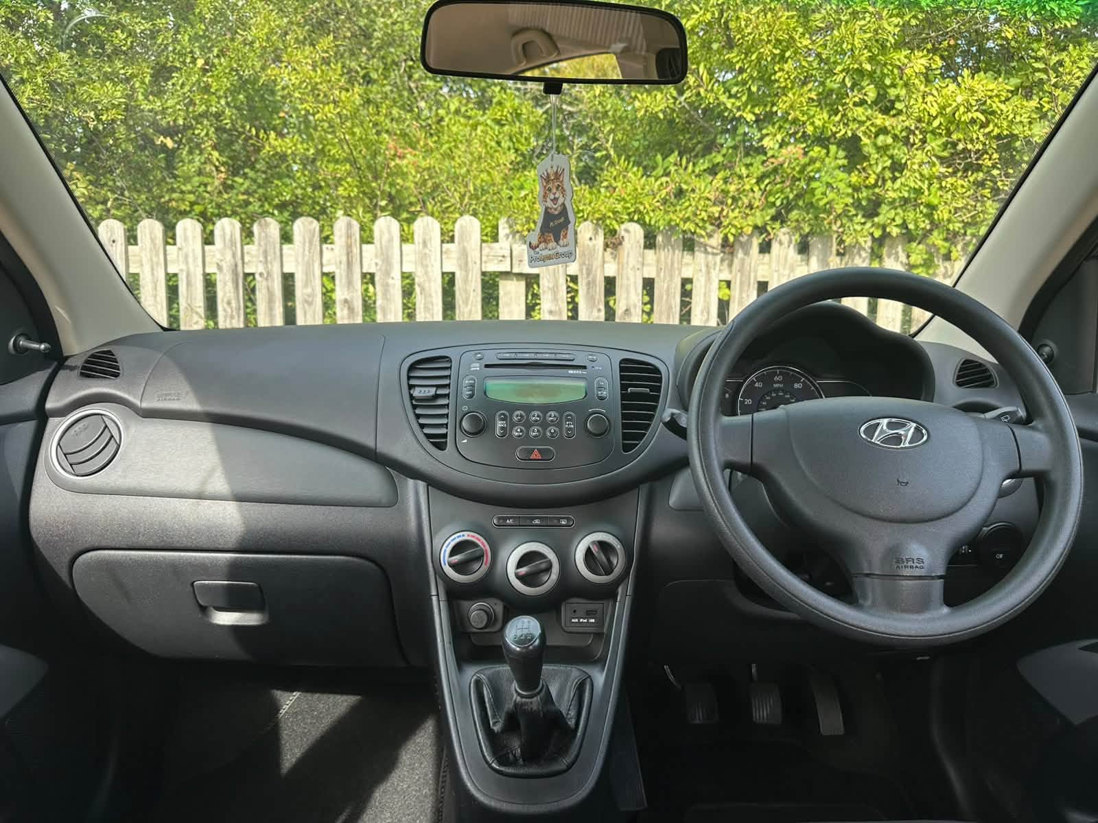 								Hyundai i10 Classic full									