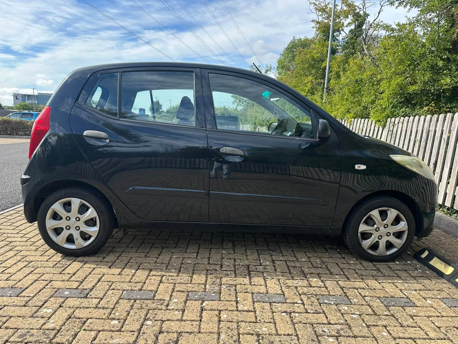 								Hyundai i10 Classic full									