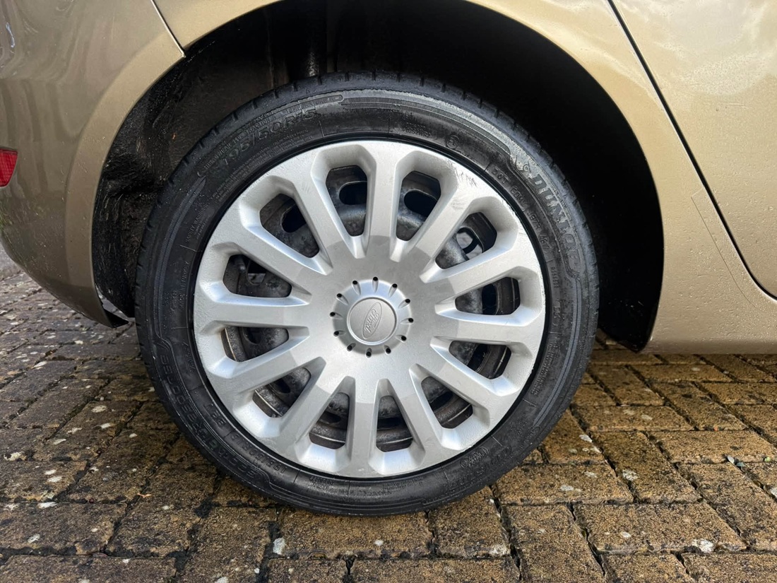 								Ford Fiesta Edge full									
