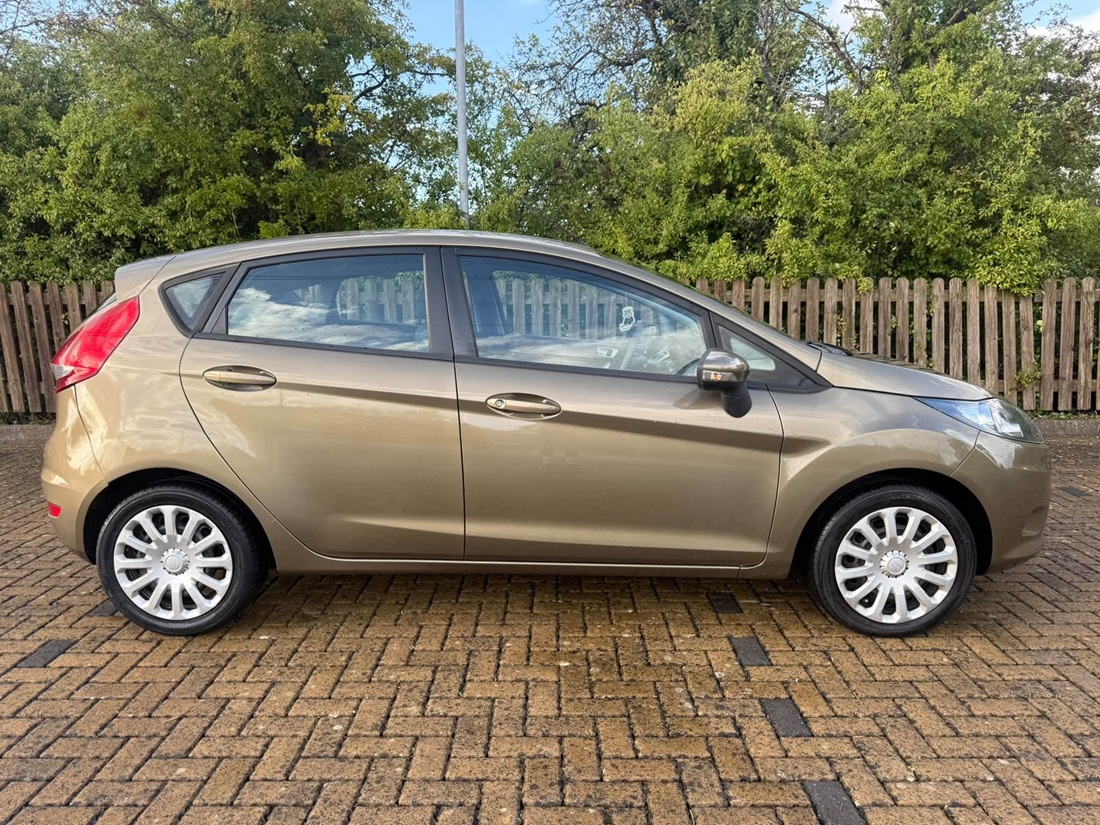 								Ford Fiesta Edge full									