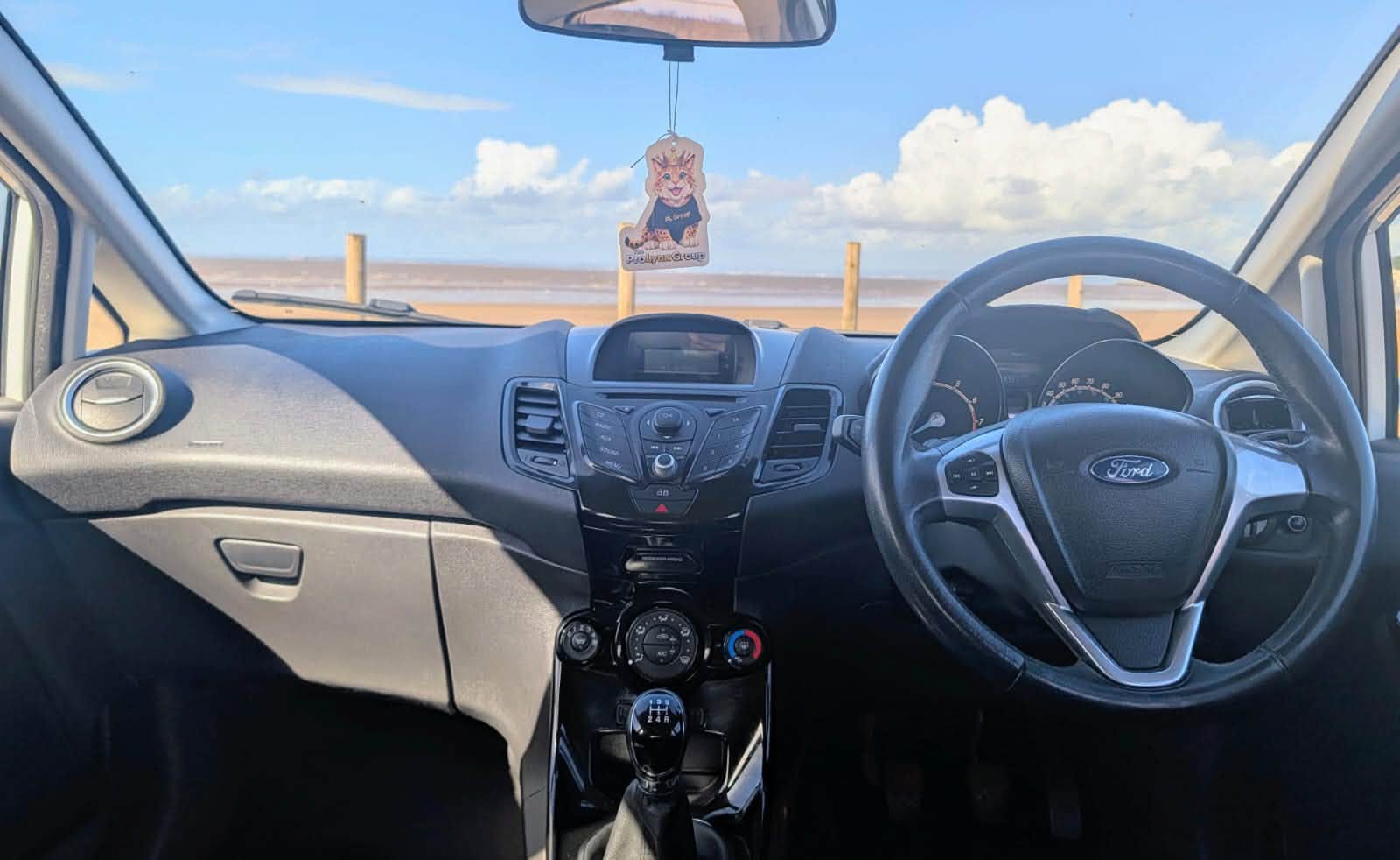 								Ford Fiesta Zetec full									