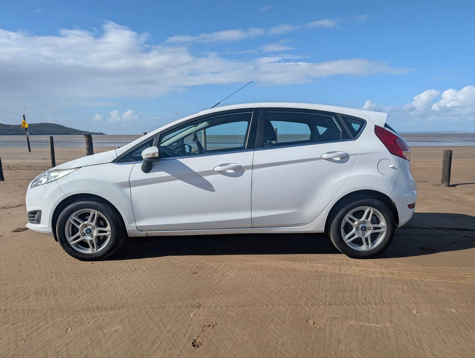 								Ford Fiesta Zetec full									