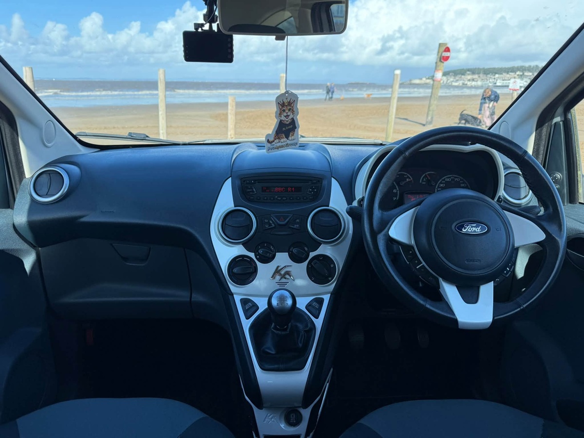 								Ford Ka Zetec Studio full									