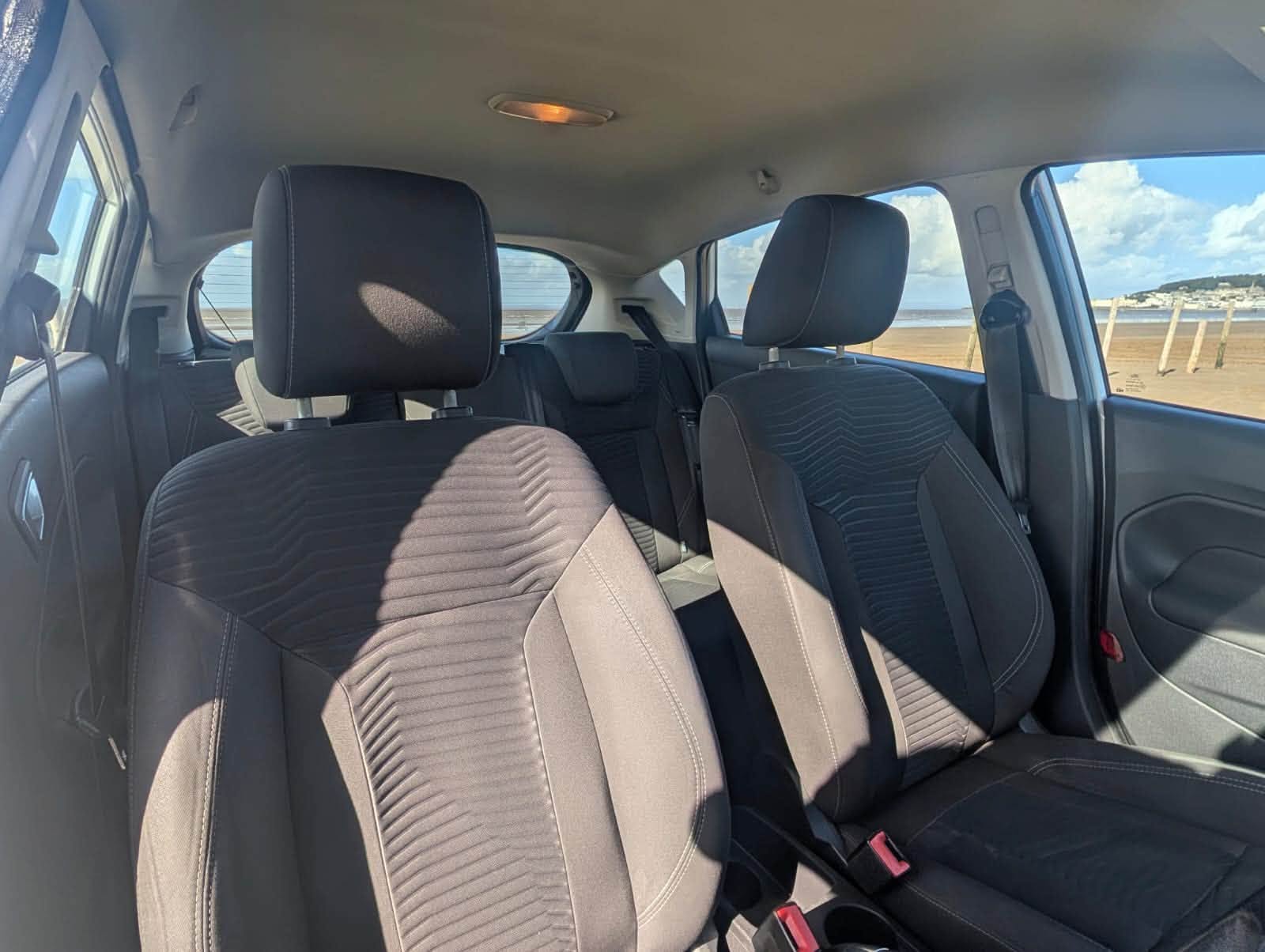 								Ford Fiesta Zetec full									