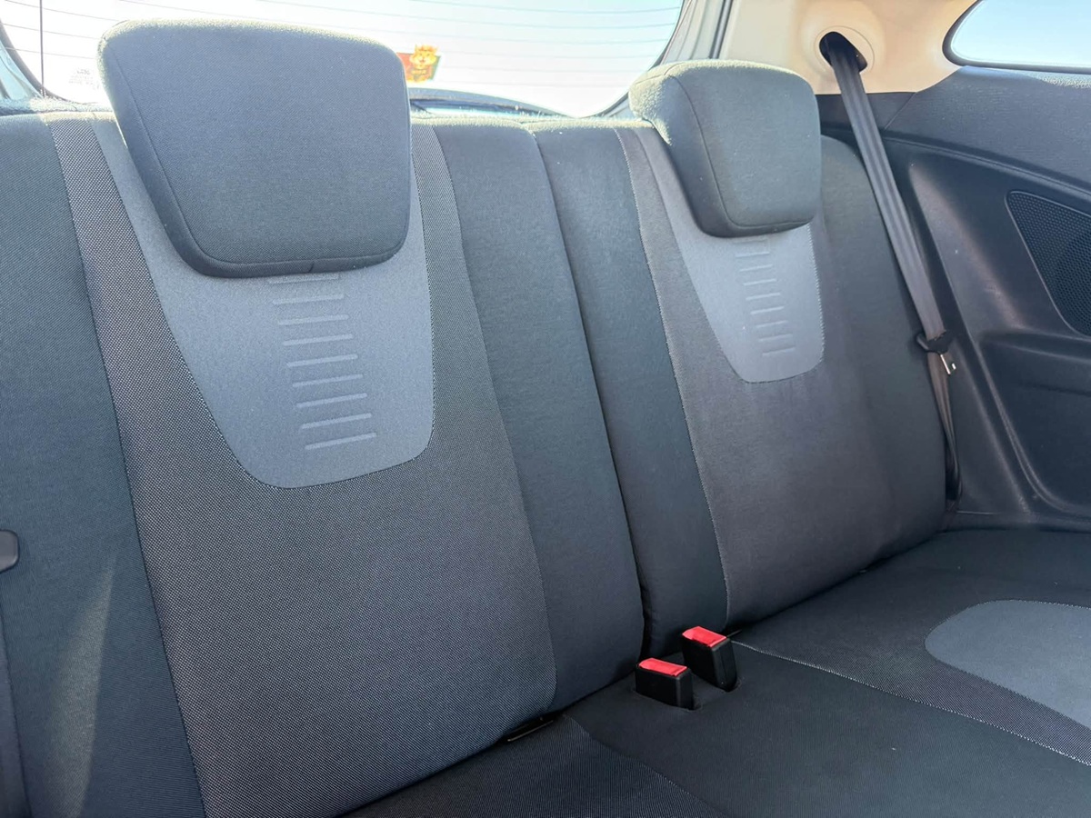 								Ford Ka Zetec Studio full									