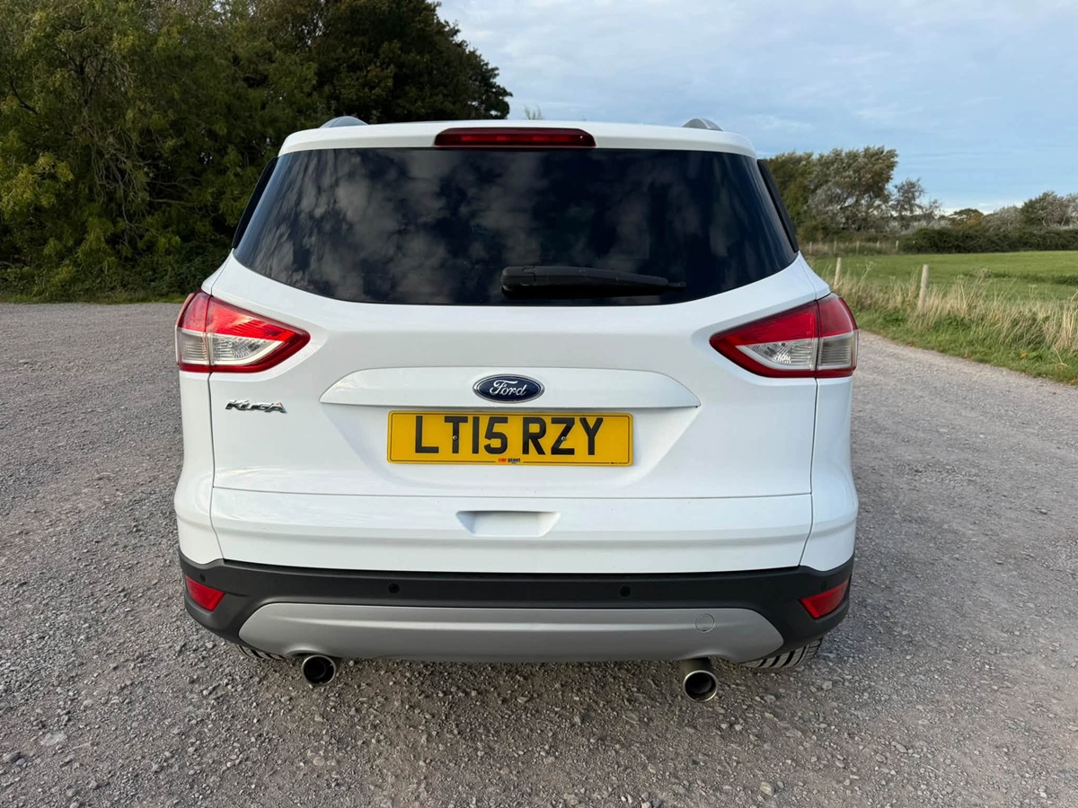 								Ford Kuga Titanium full									