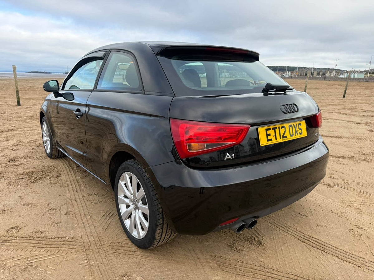 								Audi A1 Sport full									