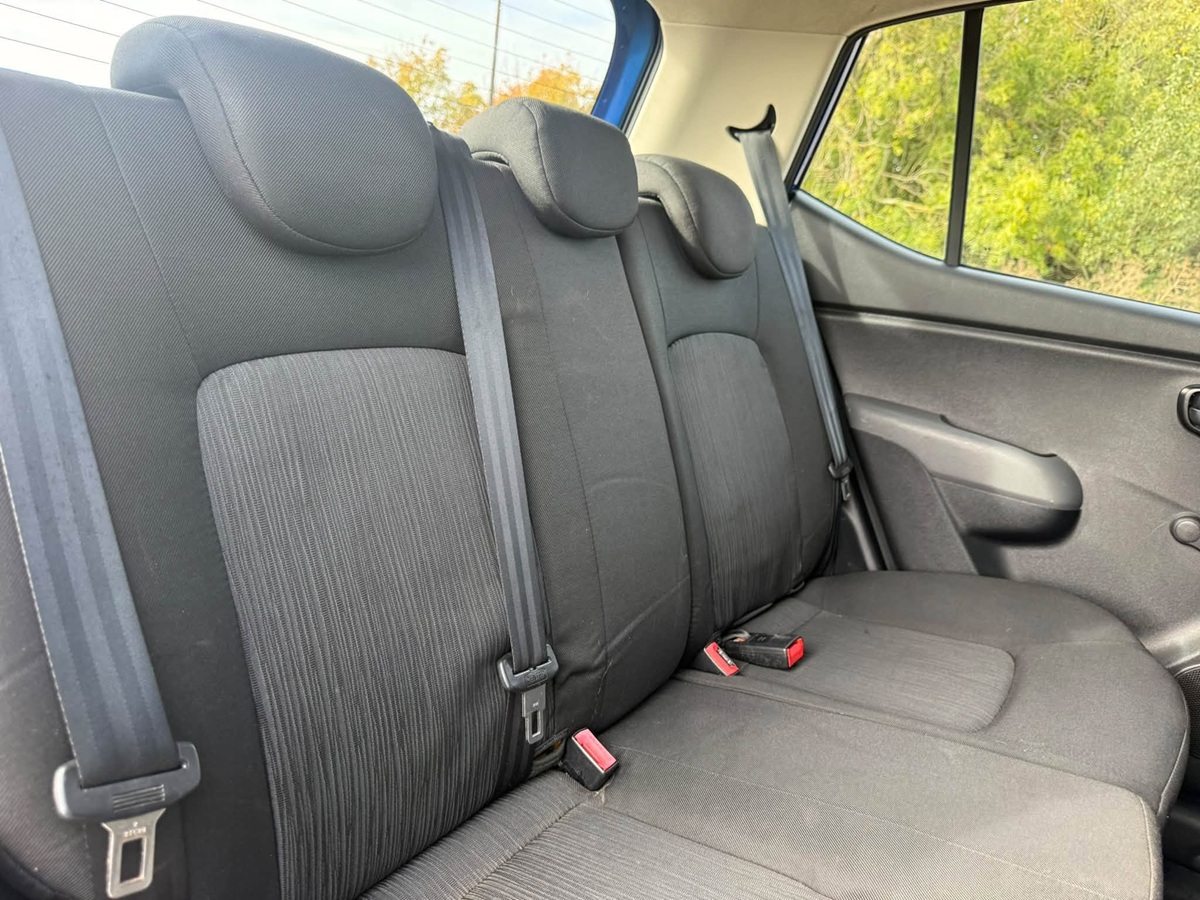 								Hyundai i10 Classic full									