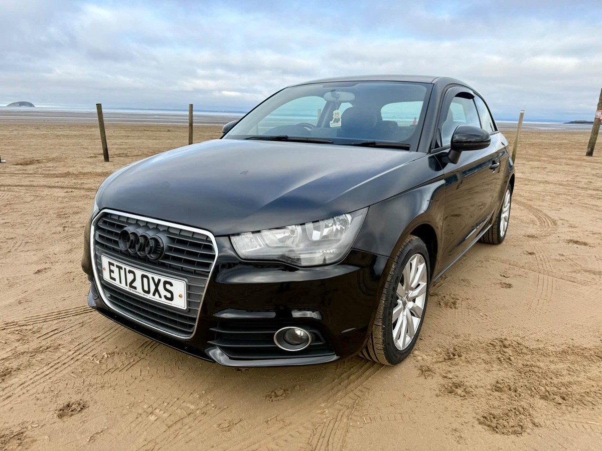 								Audi A1 Sport full									