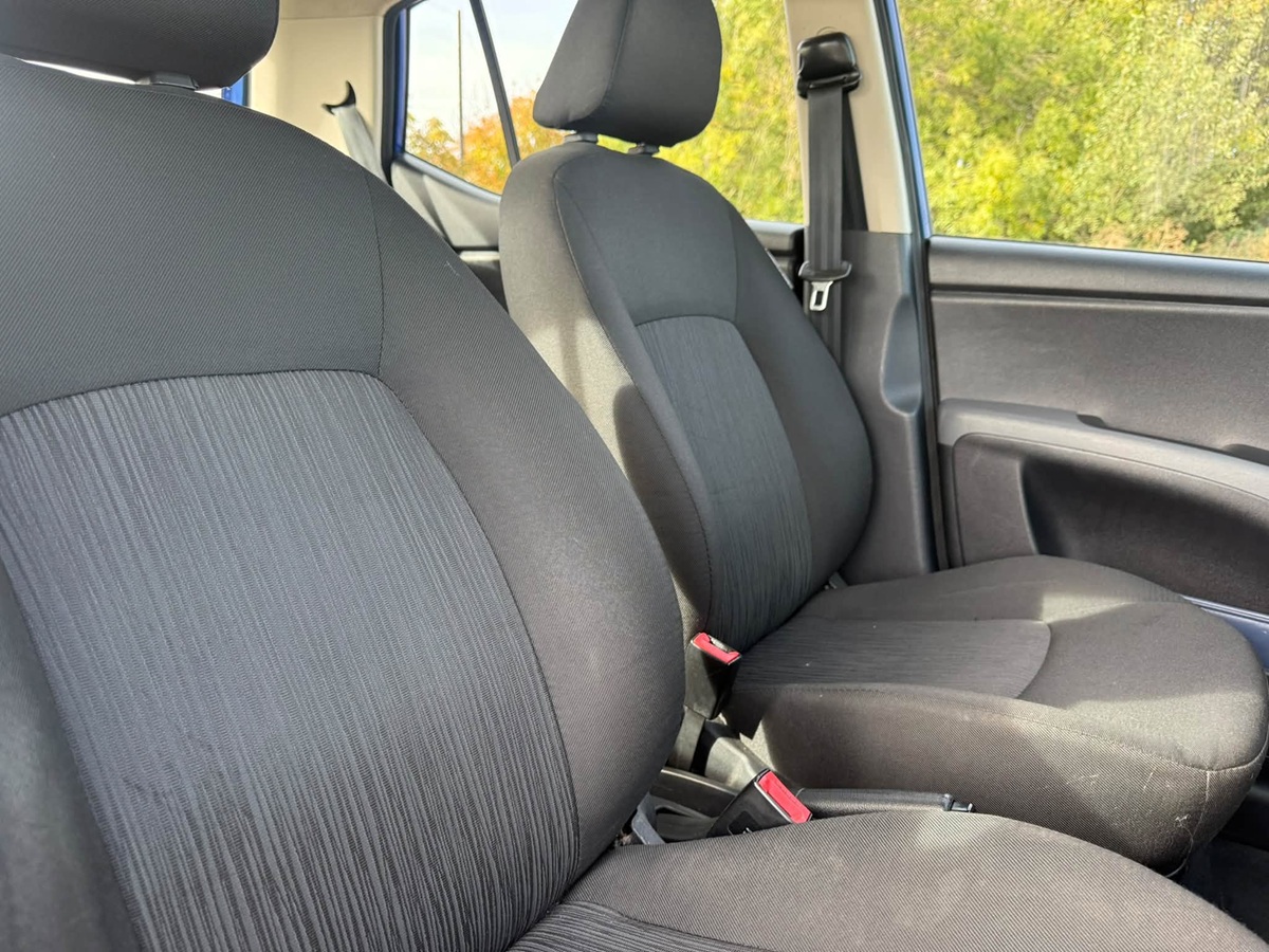 								Hyundai i10 Classic full									