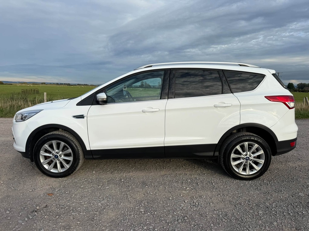 								Ford Kuga Titanium full									