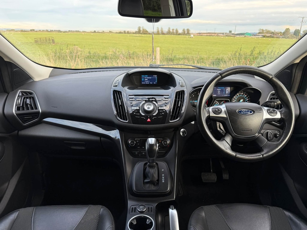 								Ford Kuga Titanium full									