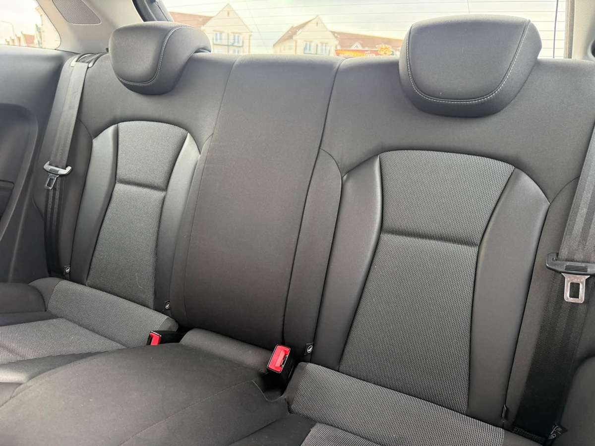 								Audi A1 Sport full									