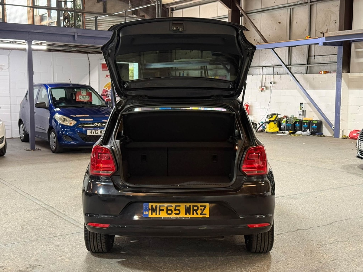 								Volkswagen Polo SE full									