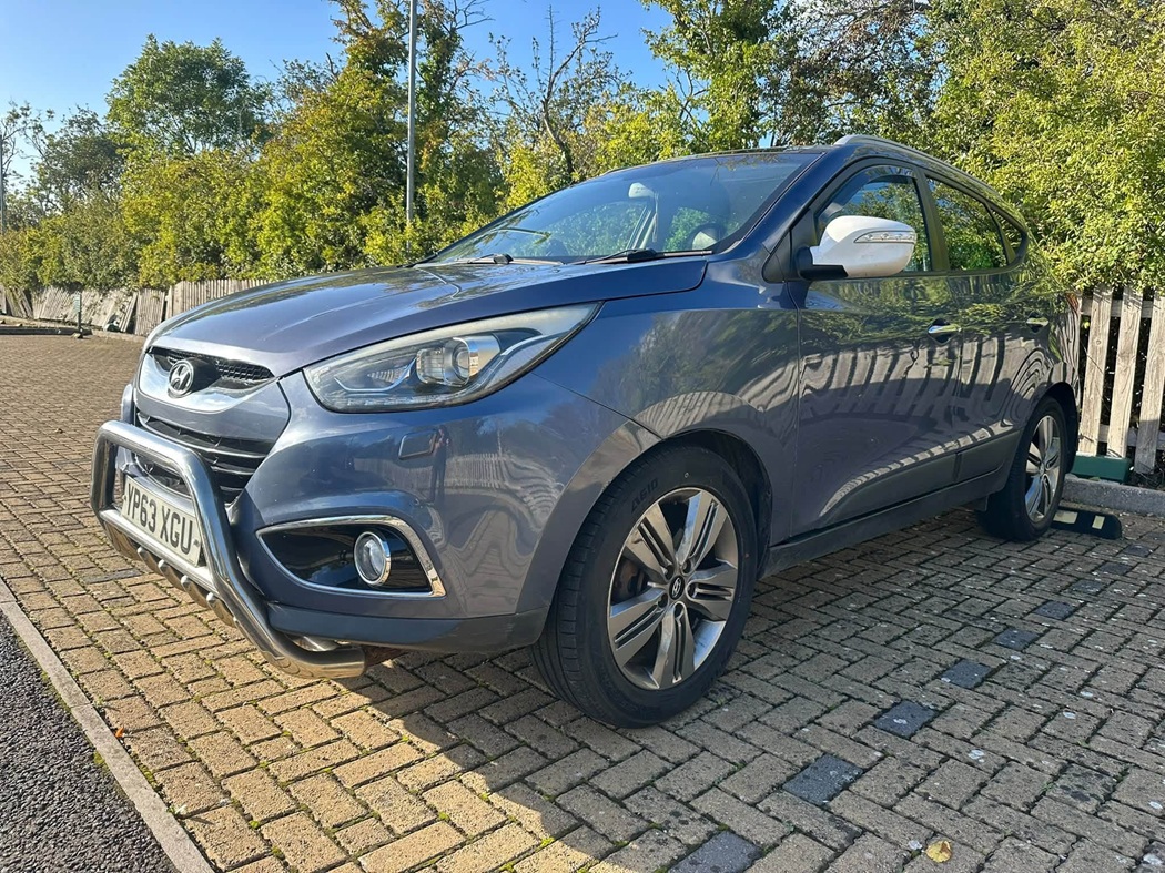 								Hyundai IX35 Premium PAN full									