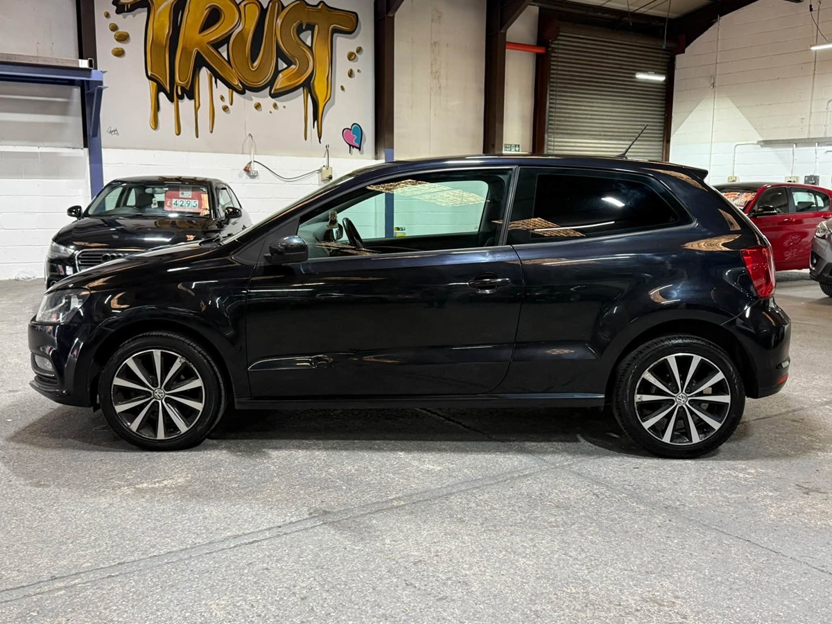 								Volkswagen Polo SE full									