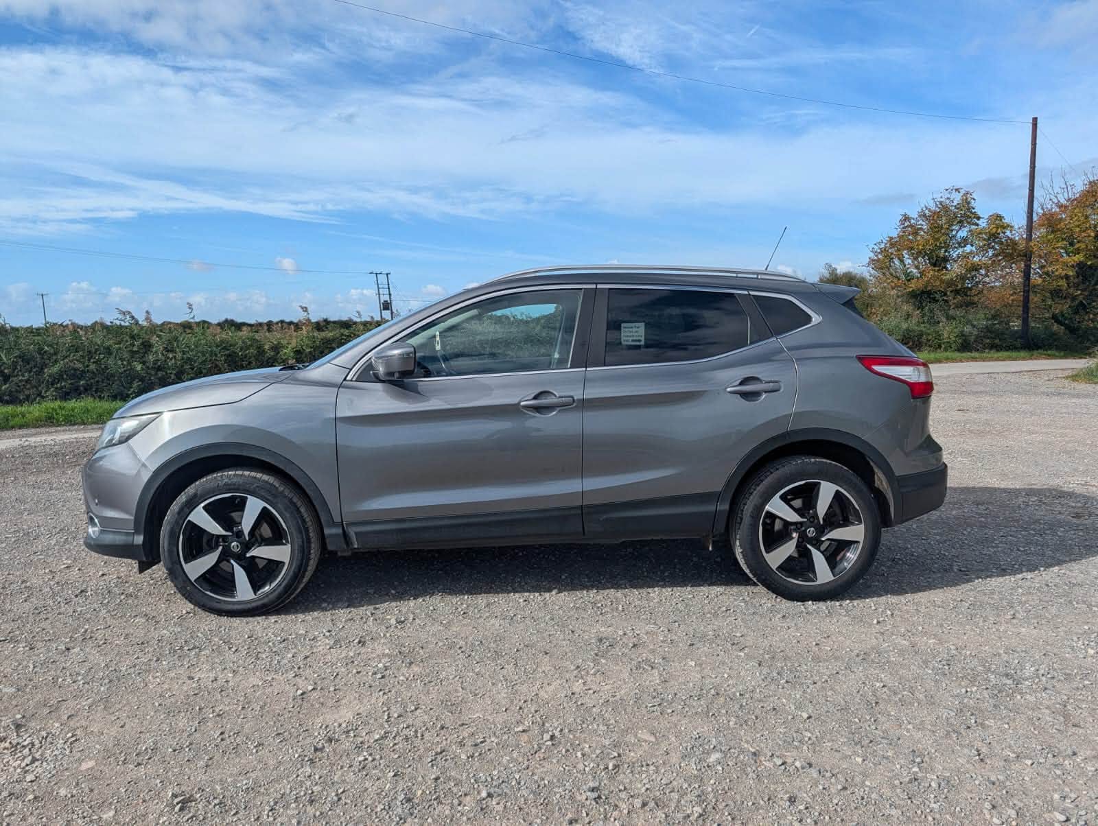 								Nissan Qashqai N-Tec+ full									