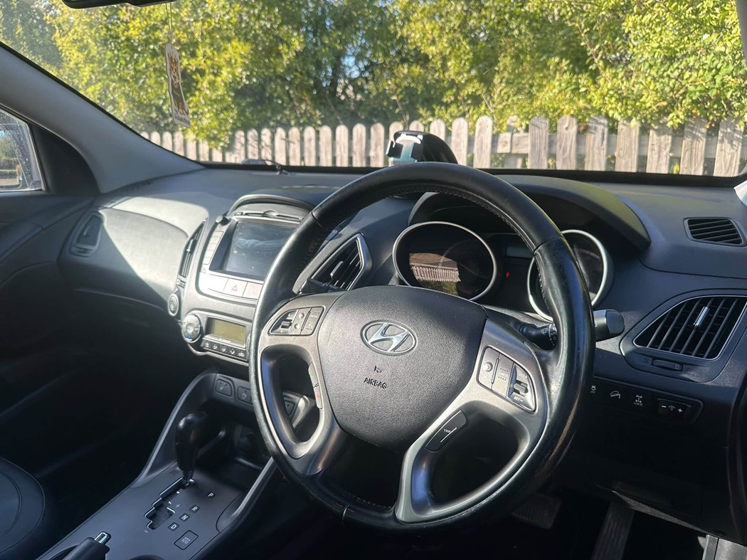 								Hyundai IX35 Premium PAN full									