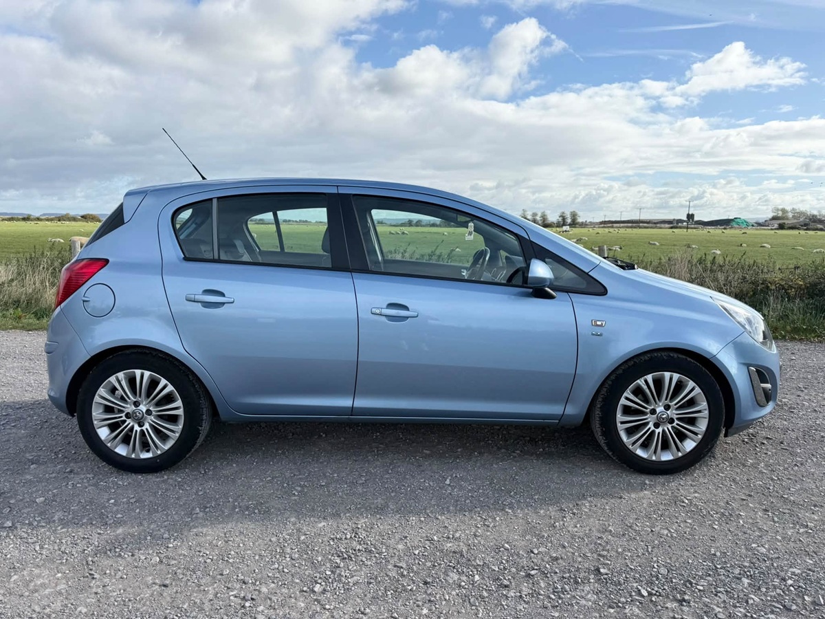 								Vauxhall Corsa SE full									