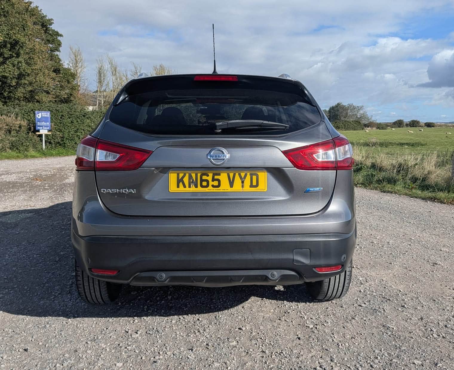 								Nissan Qashqai N-Tec+ full									