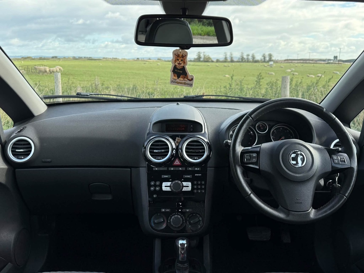 								Vauxhall Corsa SE full									