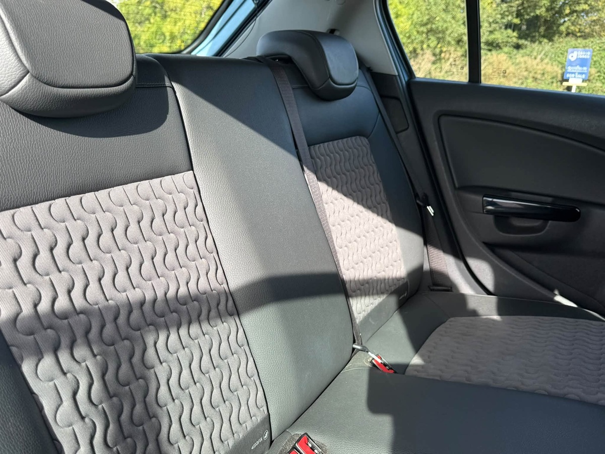 								Vauxhall Corsa SE full									