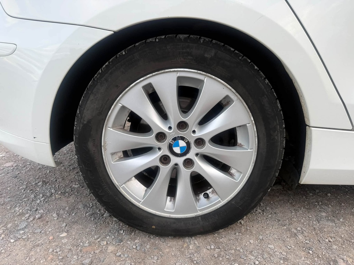 								BMW 1 Series ES 116D full									