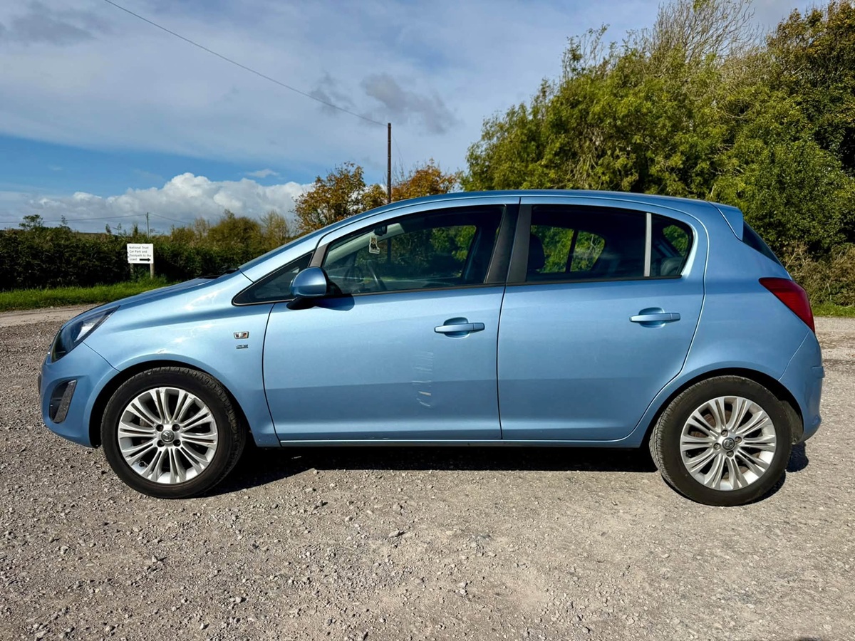 								Vauxhall Corsa SE full									
