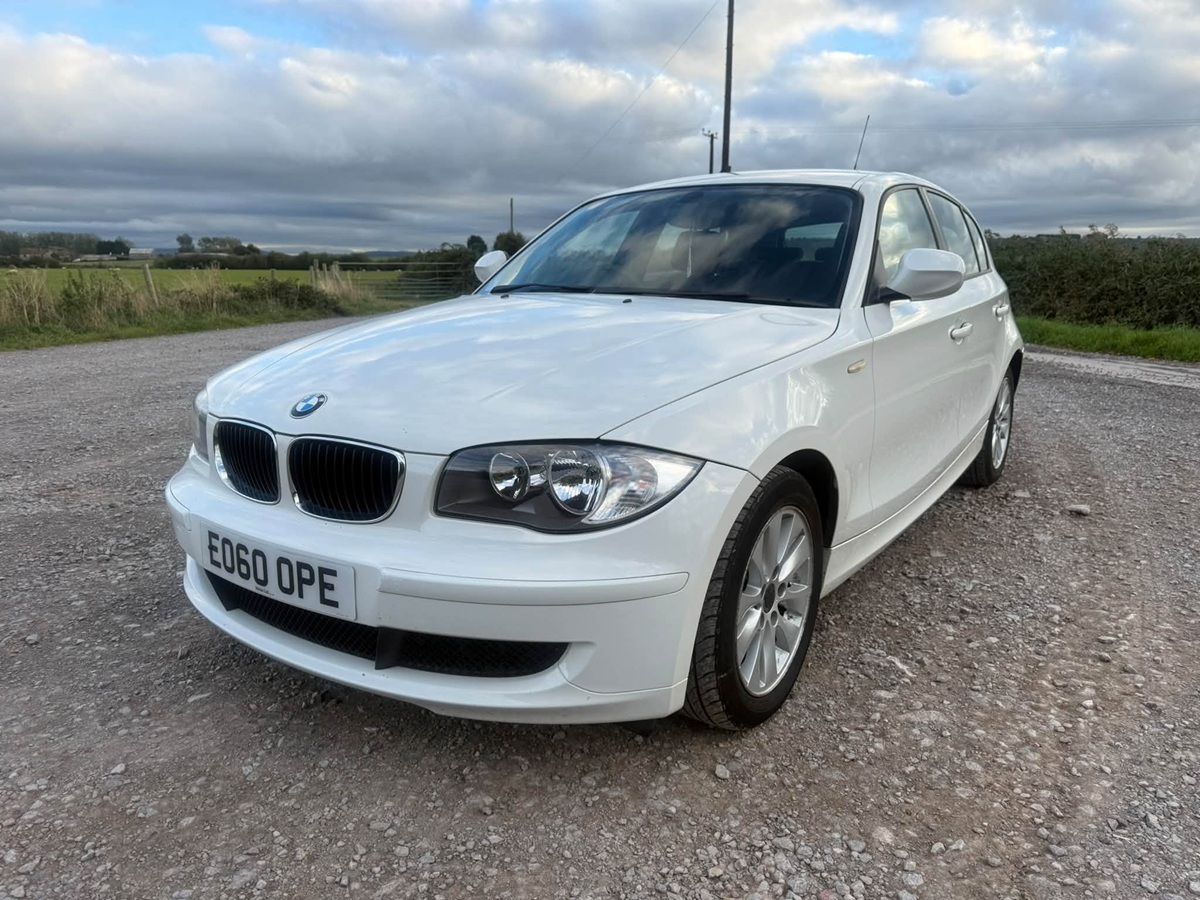 								BMW 1 Series ES 116D full									