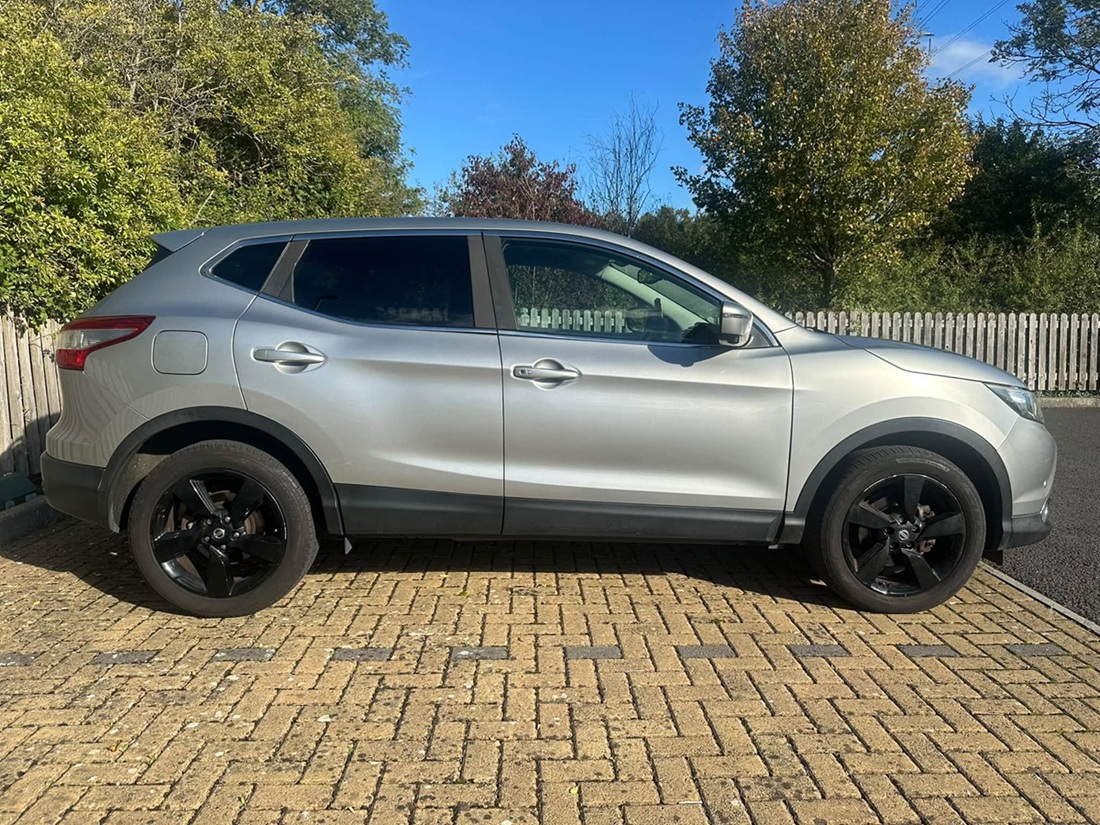 								Nissan Qashqai N-Tec full									