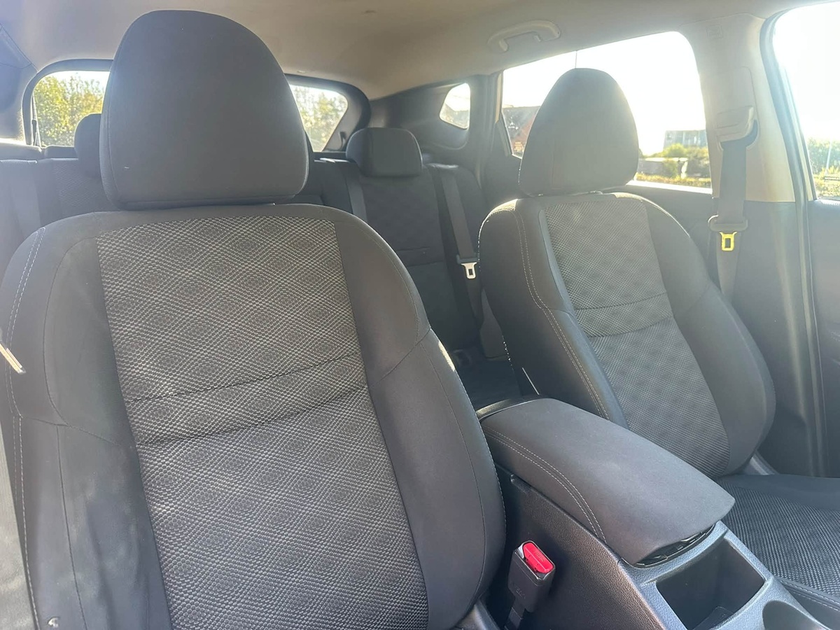 								Nissan Qashqai N-Tec full									