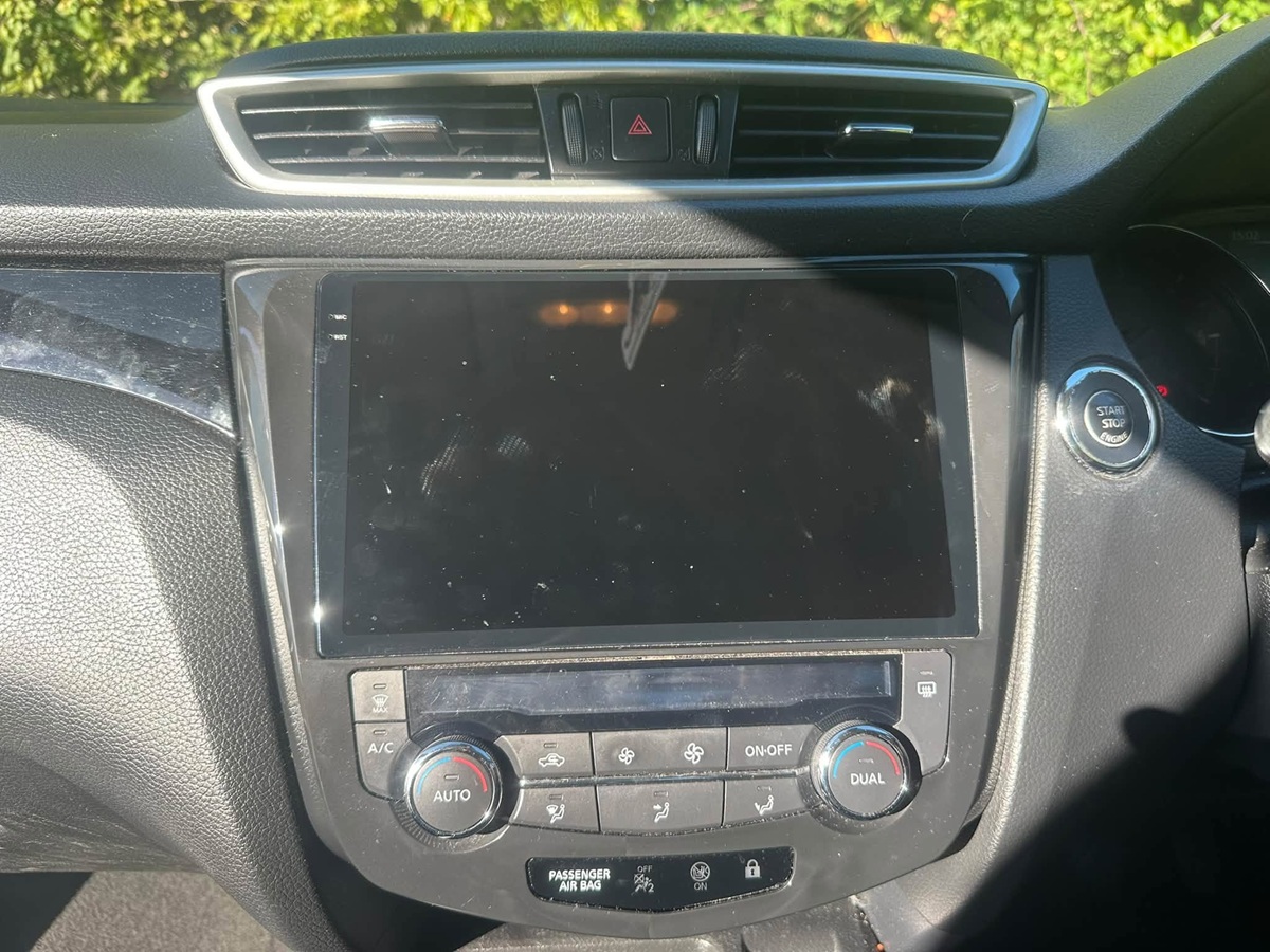 								Nissan Qashqai N-Tec full									
