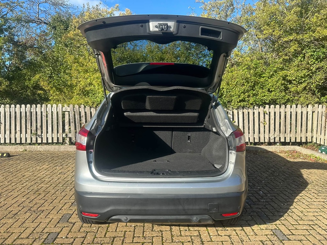 								Nissan Qashqai N-Tec full									