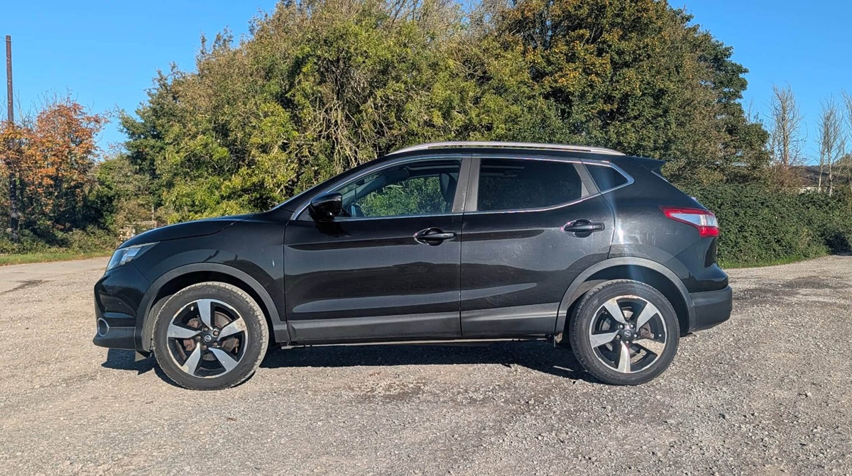 								Nissan Qashqai N-Tec+ full									