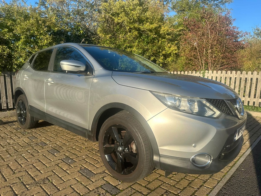 								Nissan Qashqai N-Tec full									